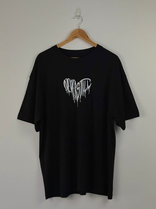 BLEEDING HEARTS OVERSIZED TEE (BLK)