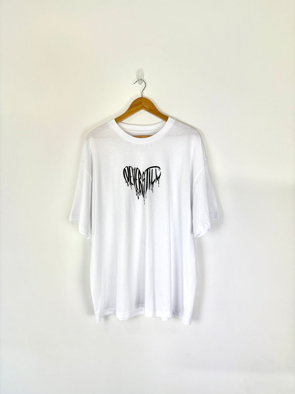 BLEEDING HEARTS TEE // WHT