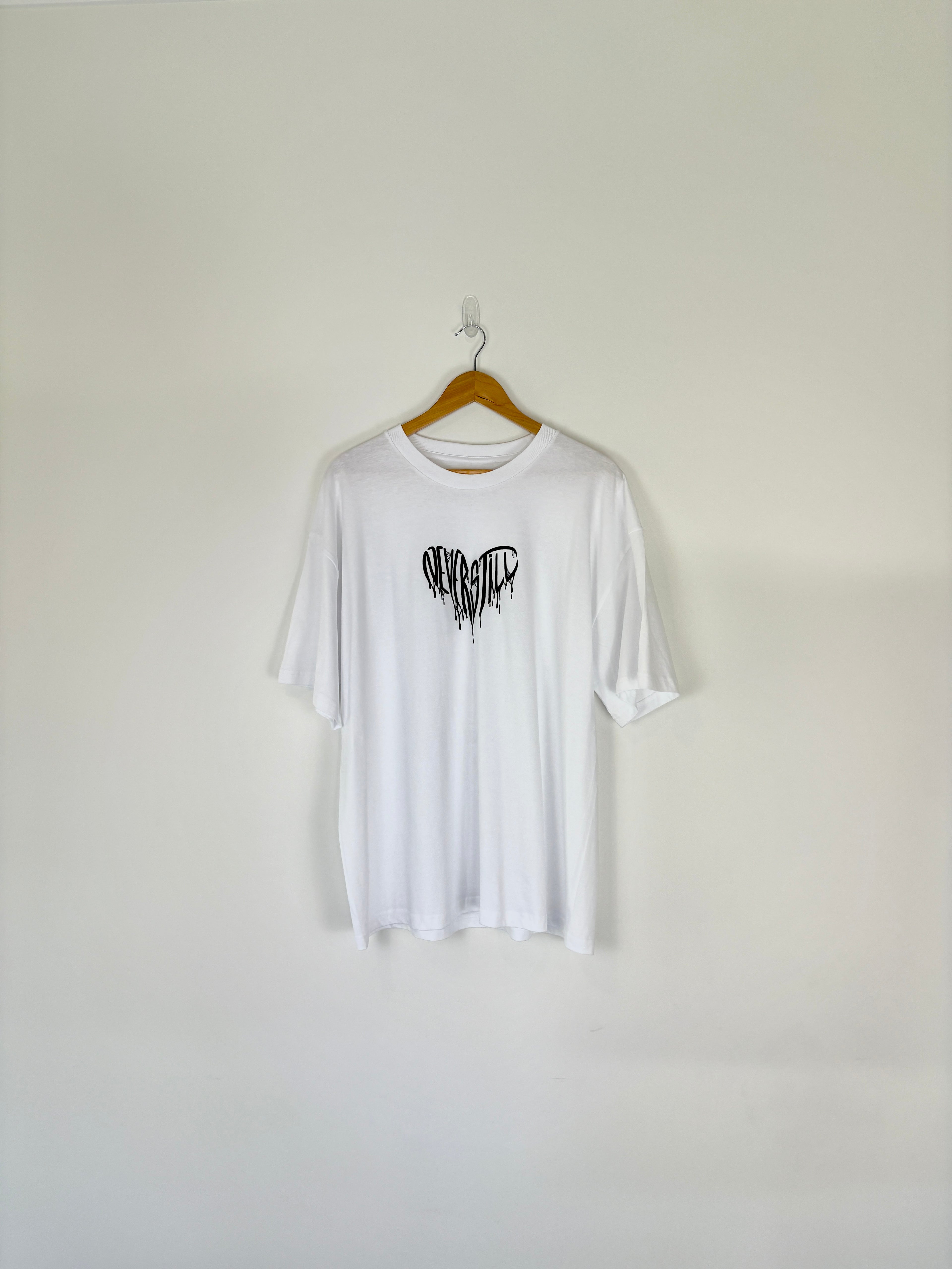 BLEEDING HEARTS TEE // WHT